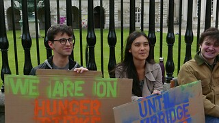 Students embark on hunger strike in bid to pressure Uni to divest