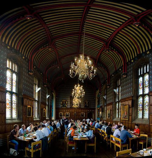 Harry Potter Style Dining Proves Popular Among Public Varsity