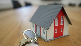 What Is an Ideal Home? Exploring Smart Homes, Coastal Retreats, and the Dream of Winning a House