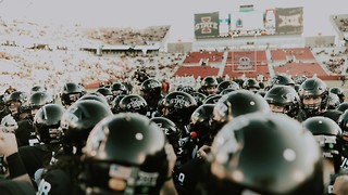 NCAAF Rivalries to Watch: Iowa vs Iowa State and Other Key Showdowns