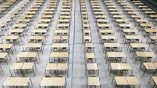 No student loans for pupils who fail GCSE maths or English, plans say