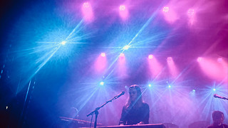 Julien Baker’s heart-wrenching performance review