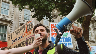 How Cambridge medical students are rallying behind junior doctors