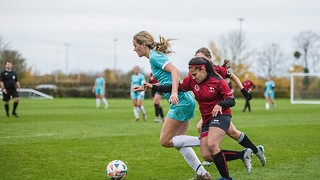 Cambridge's 2-0 win gives Warwick the blues