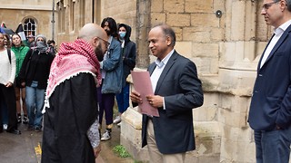 Pro-Palestinian academics deliver letter to University leadership
