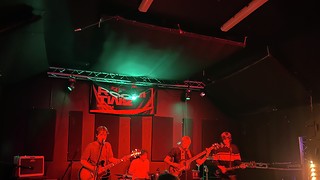 To twee or not to twee...