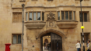 Students and staff targeted in phishing attack sent from compromised accounts