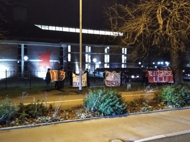 Students protest Homerton anniversary Charter dinner in support of striking staff 
