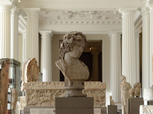 Destigmatising Classics: opening up the ancient world to all