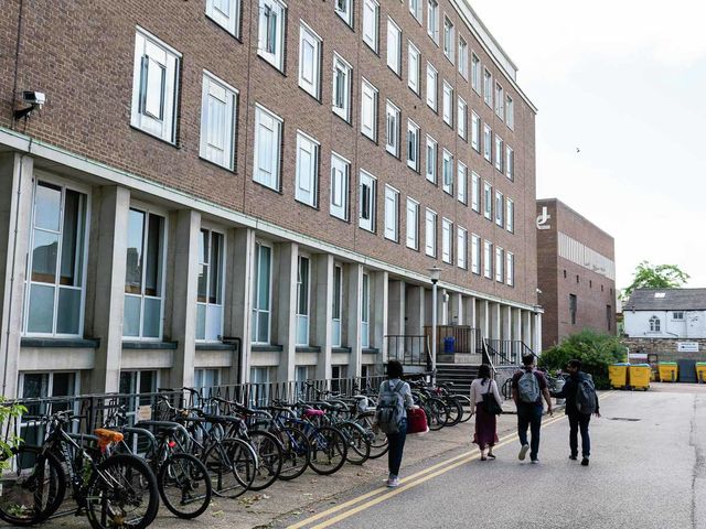 Cambridge researchers unveil reactor to convert CO2 and sunlight into fuel