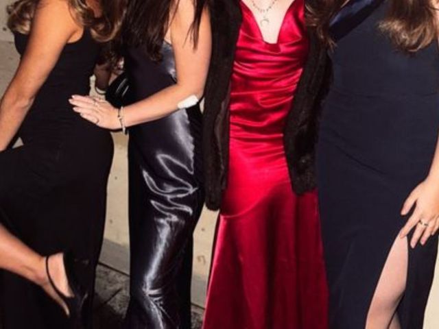 The power of female friendships and fashion