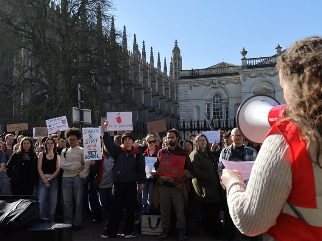 Students, staff and unions stage rally to ‘save the vet School’