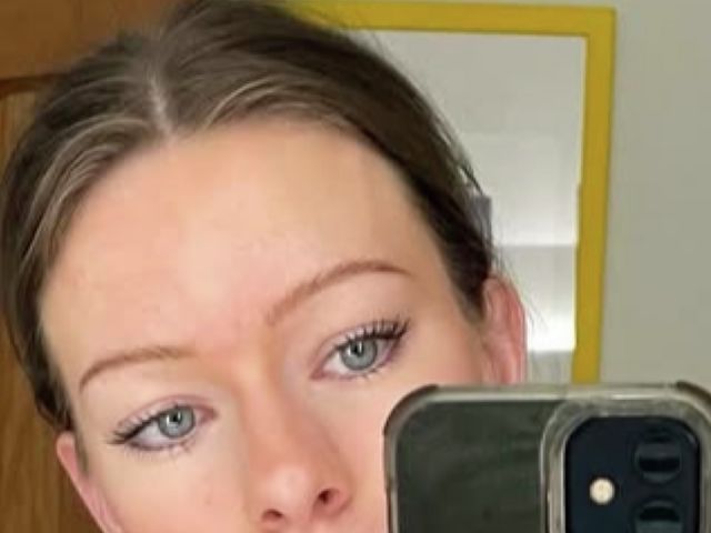 The internet and eyebrow trends