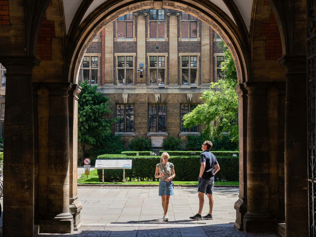 News In Brief: embryo errors, energy experts, and artistic ephiphanies 