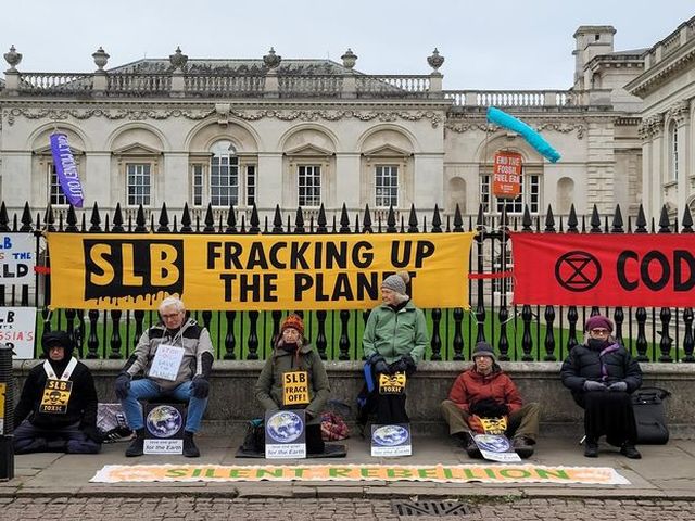 Internal report claims that sustainability is no longer a uni priority