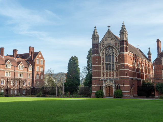 Selwyn resists push for cultural wear at formals