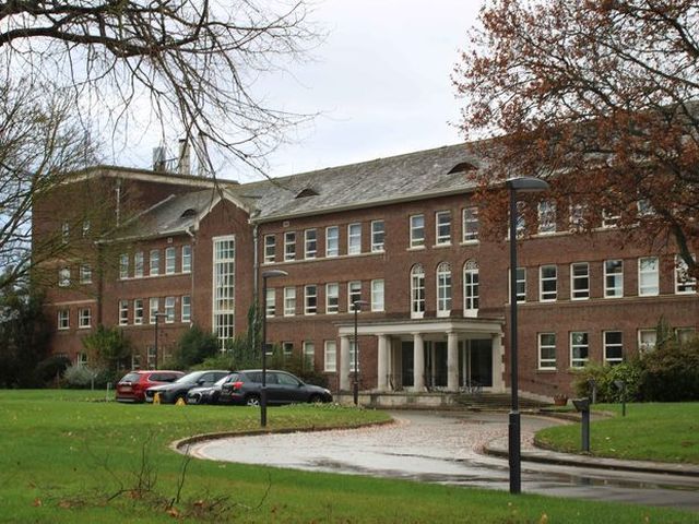 20 vet organisations sign letter backing Cam vet course