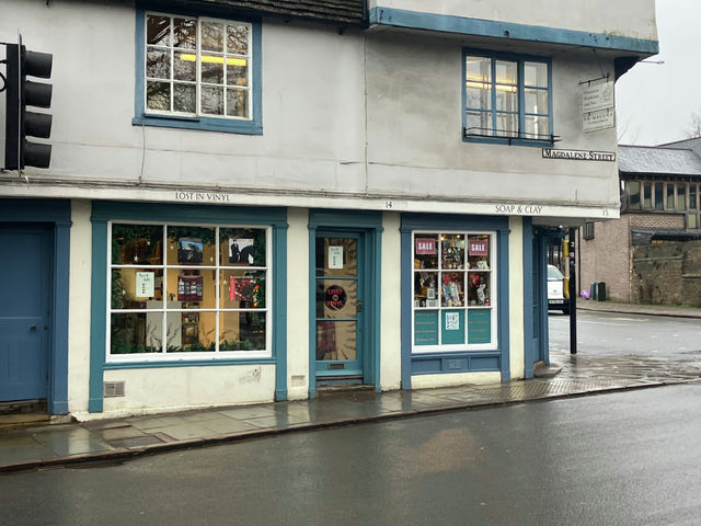 Forget Amazon, shop local!&nbsp;