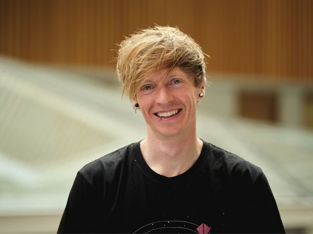 'Hello maths fans, Dr Tom Crawford here'