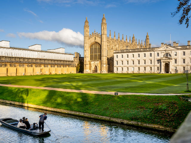 Offer holders from conflict-affected countries describe &lsquo;painful&rsquo; impact of visa brake