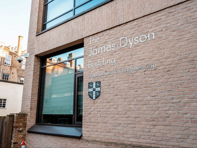 News in Brief: billion-pound plans collapse, bat virus discoveries, and base appeals