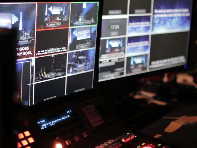 Does SNL UK translate?&nbsp;