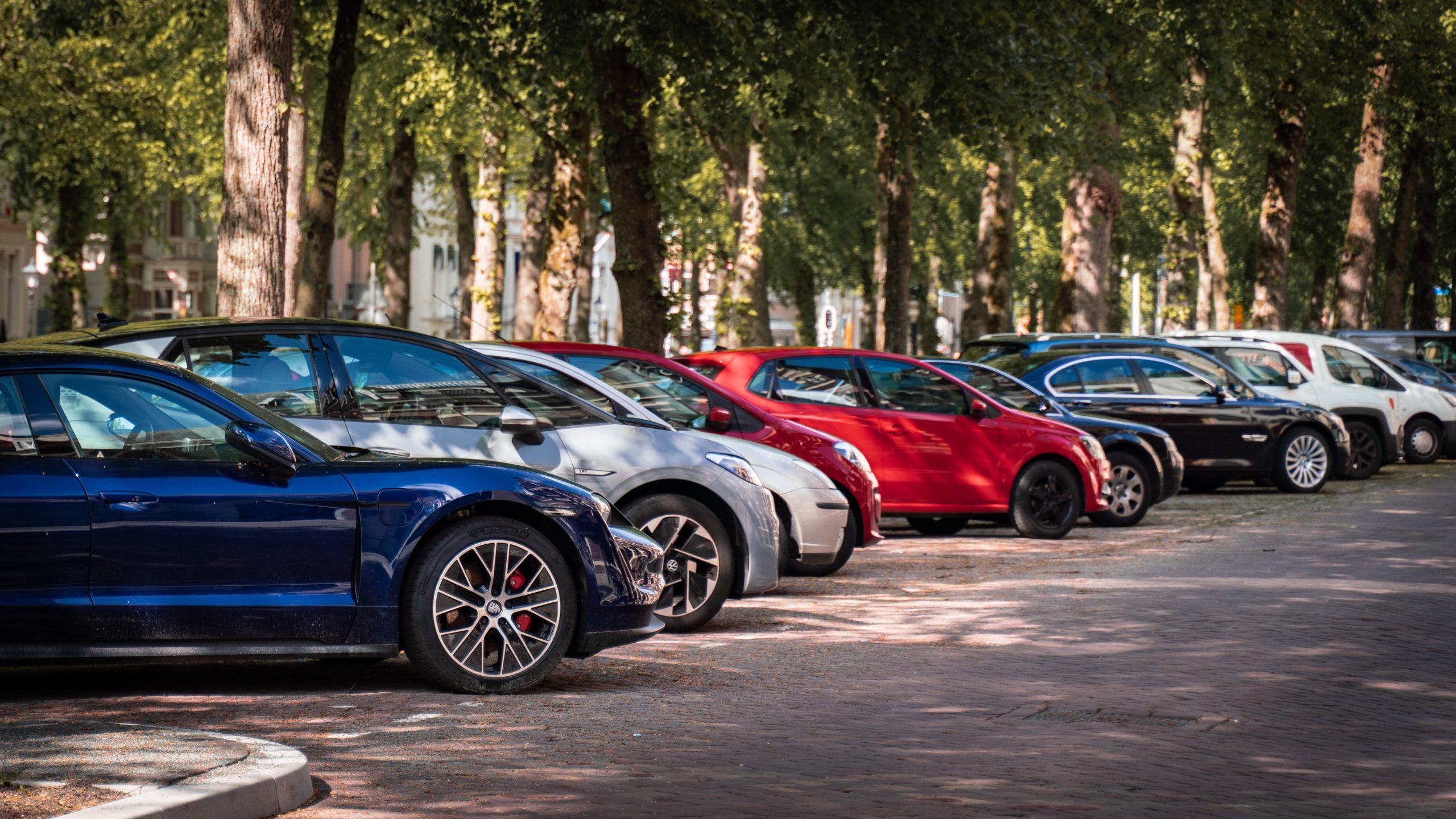 Is it Worth Having a Car in a City? (Sponsored content from Evelina Brown) | Varsity