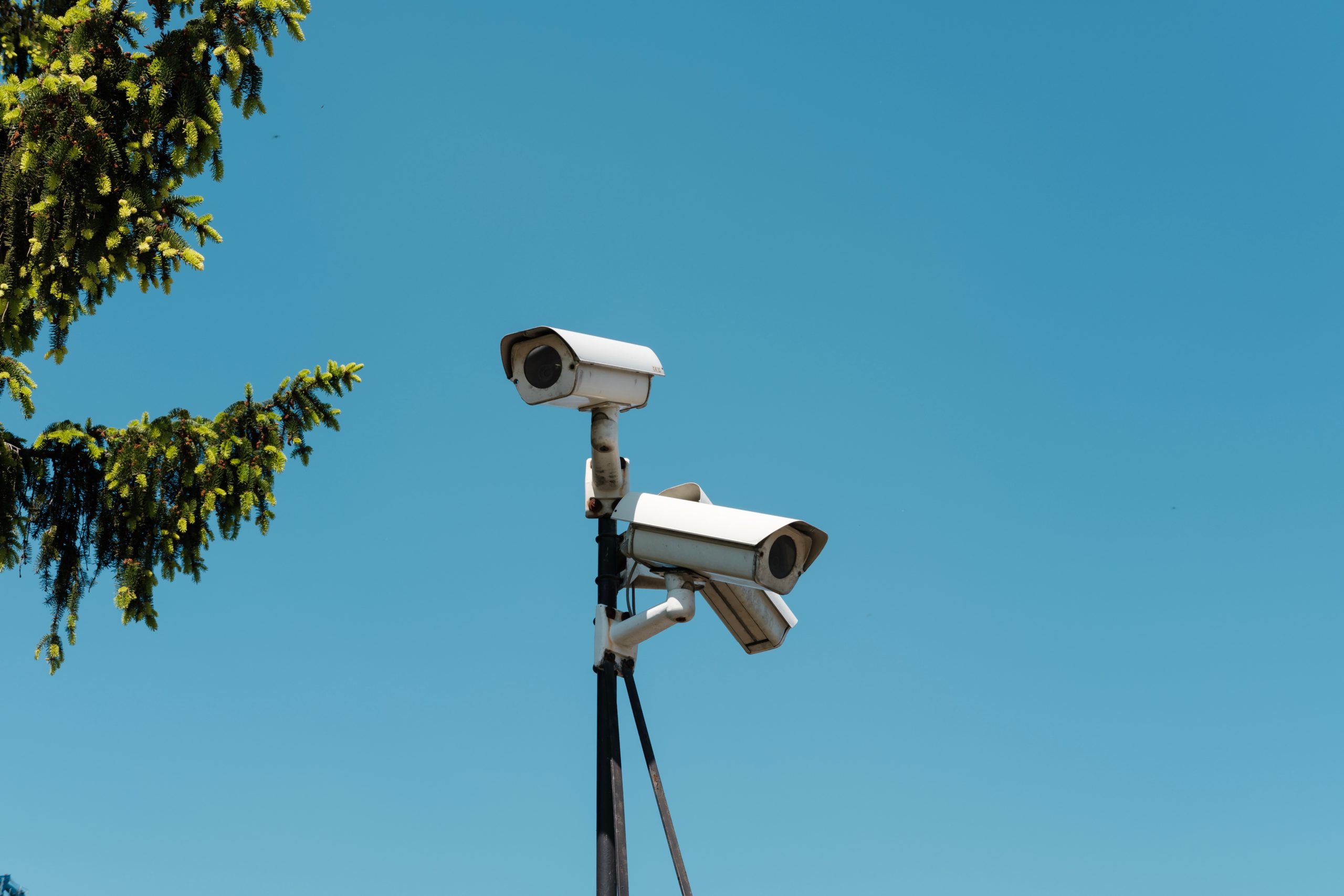 Use of surveillance cameras in sales public places