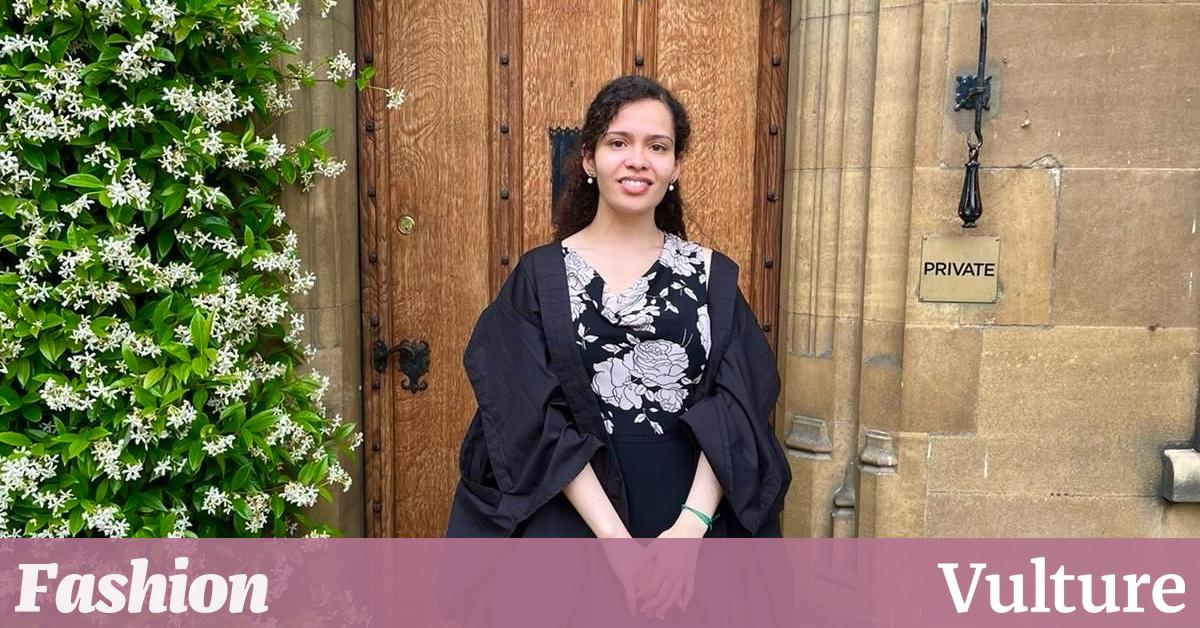 Is Cambridge formal fashion inaccessible? Is Cambridge formal fashion inaccessible?